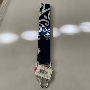 Vera Bradley Women’s Wristlet Keychain‎ Key Ring Leash Clip Steel Blue Medallion